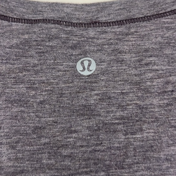 Lululemon intended crop tee in heathered black currant size 6 - Picture 5 of 6